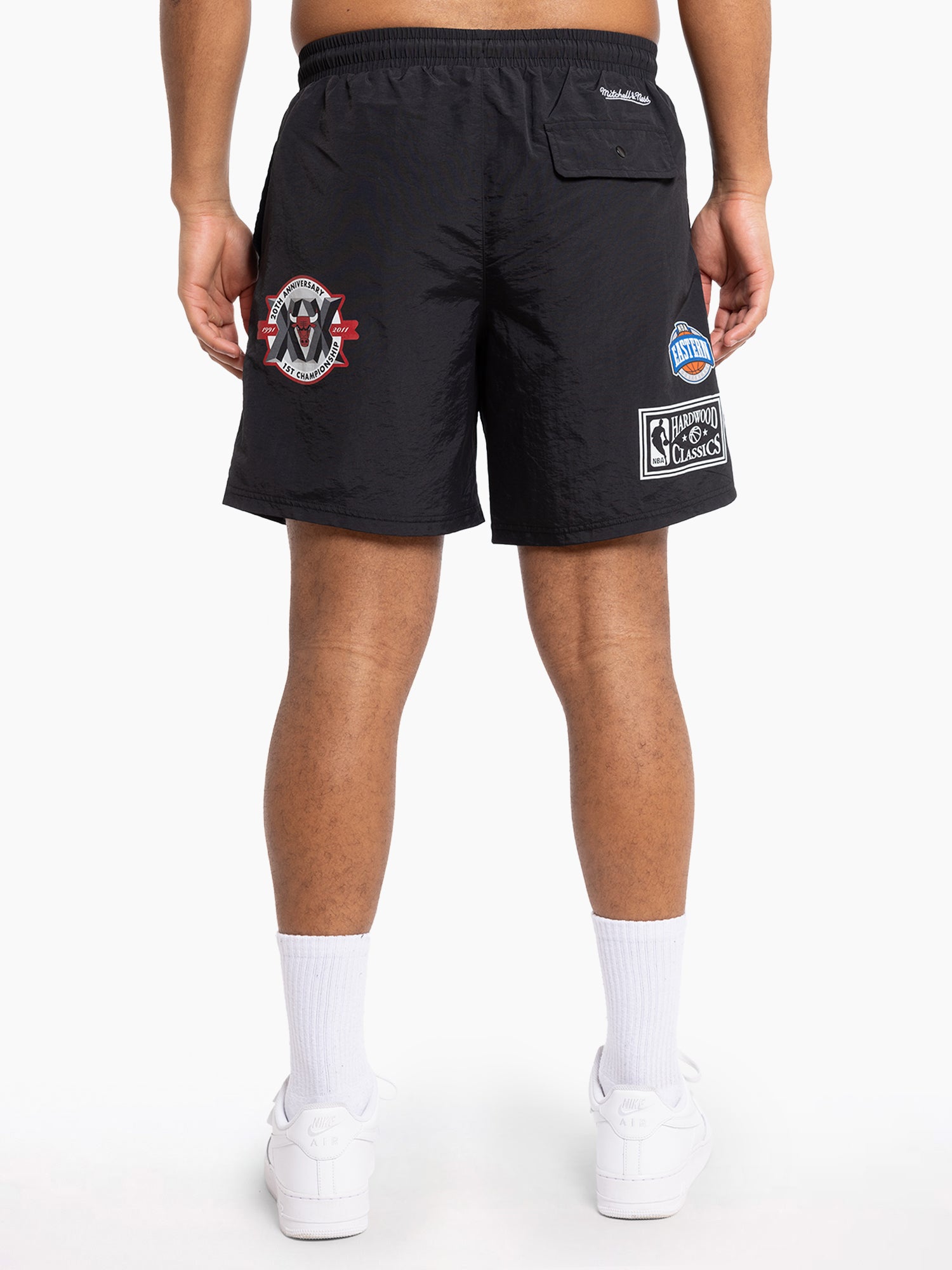 Mitchell & Ness Bulls Nylon Shorts