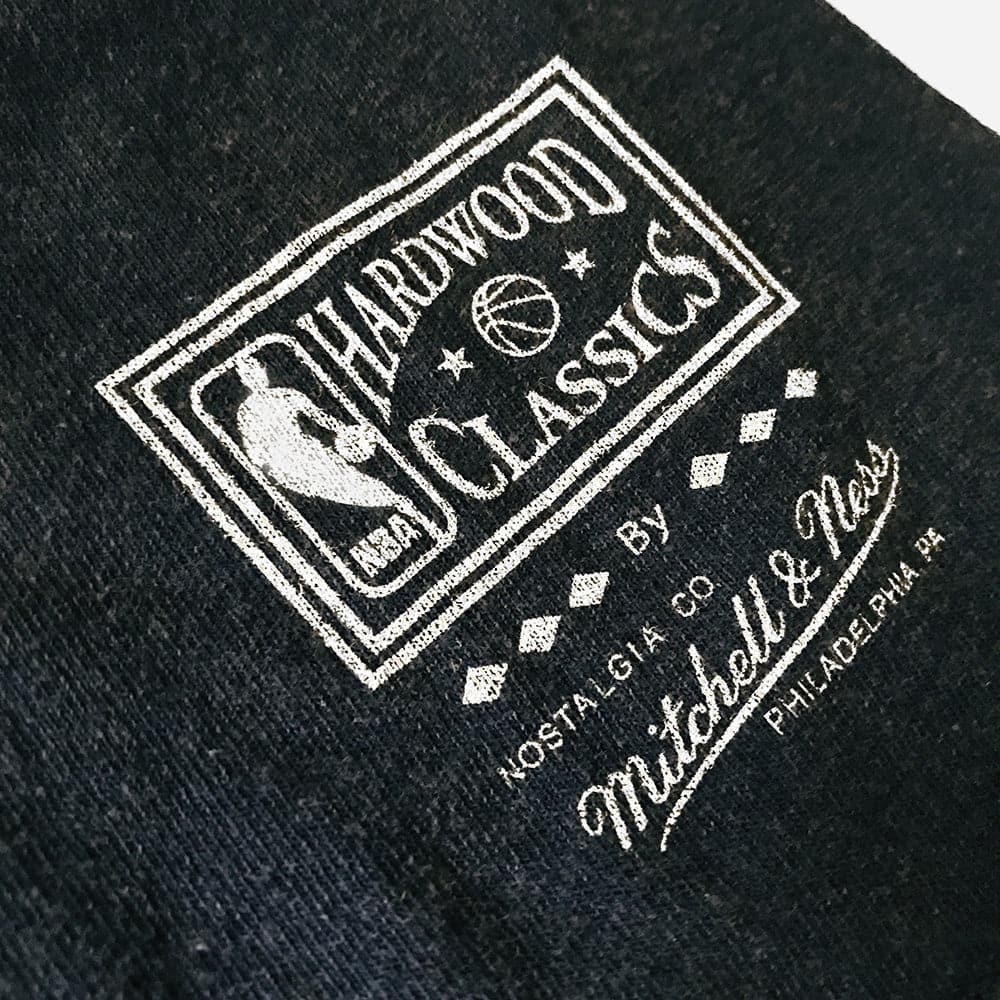 Mitchell & Ness Scottie Pippen Chicago Bulls Black Hardwood Classics Retro  Name & Number T-Shirt